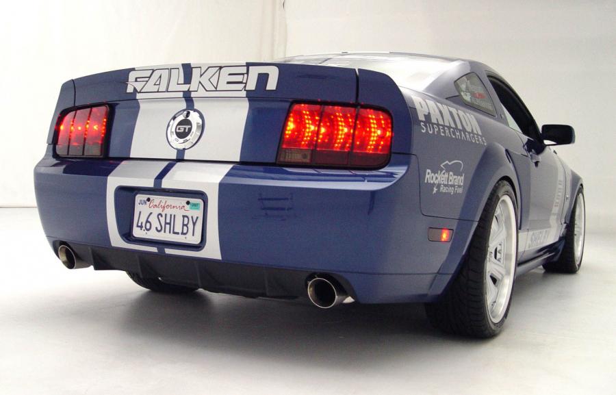  Ford Mustang 2005 года  (фото 2 из 26)